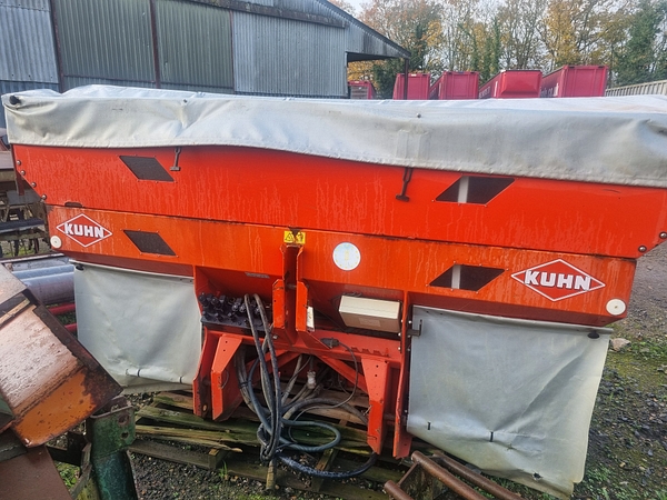 Chris Atkin & Son Ltd - Kuhn Axera-H 1102 EMC